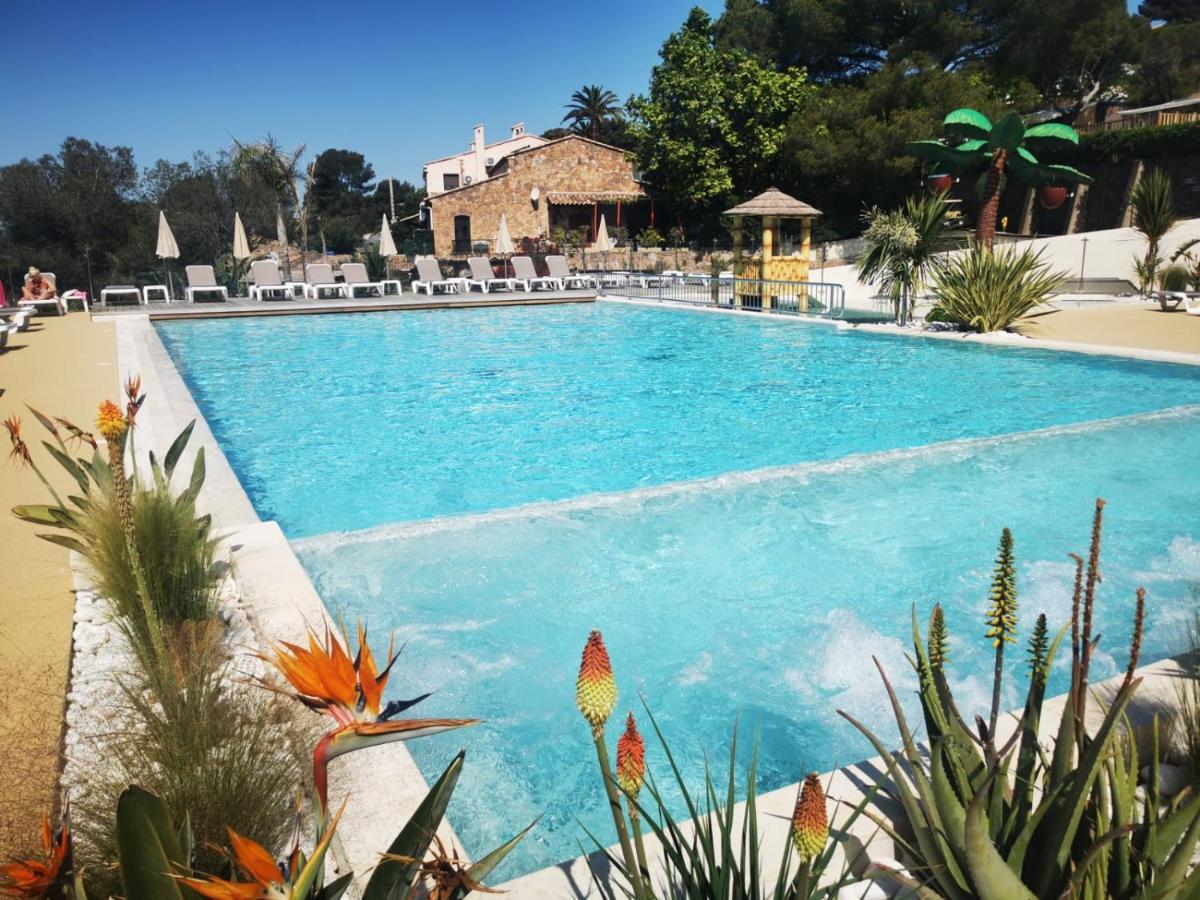 Mobil Home Neuf Camping L Ile Dor Plage St Raphael Avec Piscine แซ็งต์-ราฟาเอล ภายนอก รูปภาพ