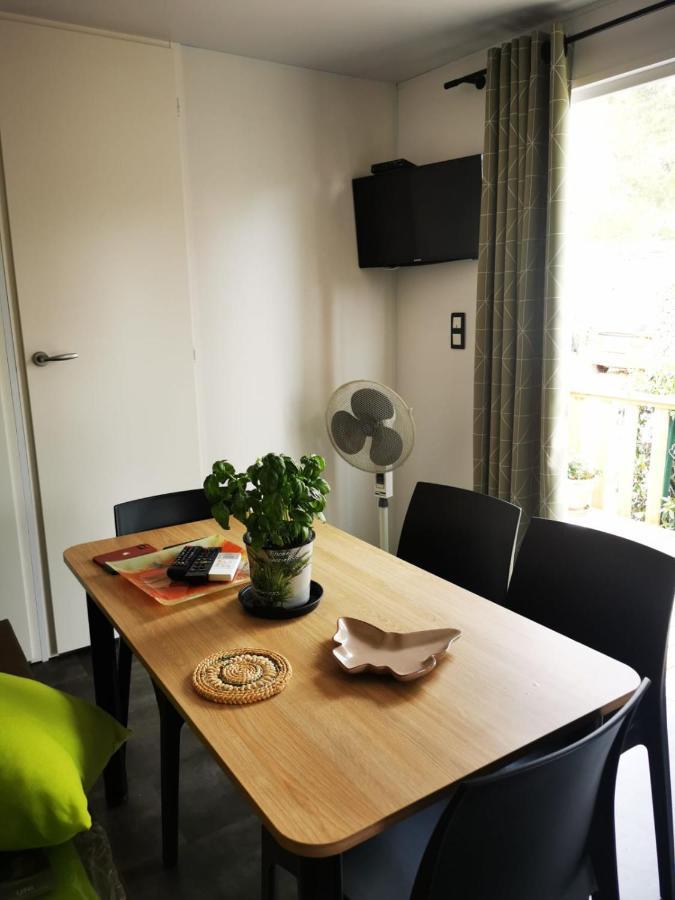 Mobil Home Neuf Camping L Ile Dor Plage St Raphael Avec Piscine แซ็งต์-ราฟาเอล ภายนอก รูปภาพ